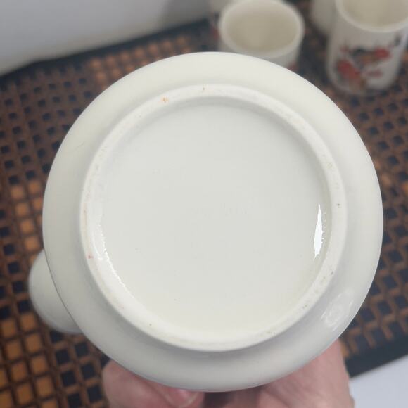 Vintage Asian Cherry Blossom Japanese Small Teapot with 4 Teacups Porcelain - Picture 4 of 16